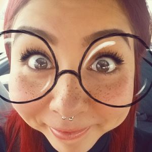 Meet your Posher, Lorraine